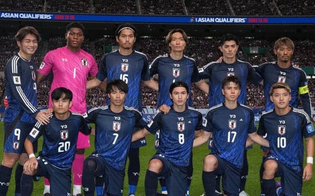 サッカー日本代表はなぜオーストラリアを攻めあぐんだのか 見逃せない左右のバランスの悪さ