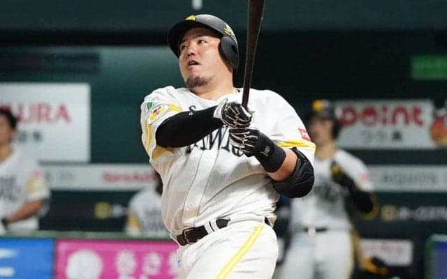 鷹、一発攻勢で先勝…山川が決勝打＆豪快弾　今宮＆栗原もHRで日本ハム粉砕