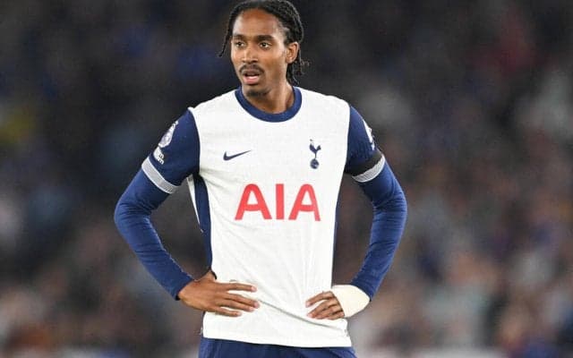 トッテナムが24歳DFスペンスとの契約を2028年まで延長！