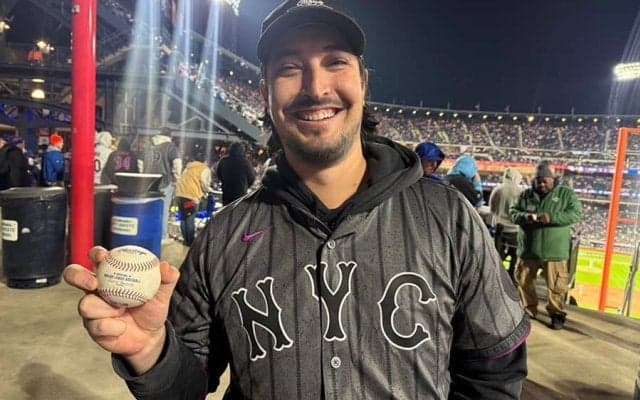 大谷PO2号キャッチ、敵軍ファンがキープ宣言　ダメ押しに苦笑い「メッツの選手だったら」