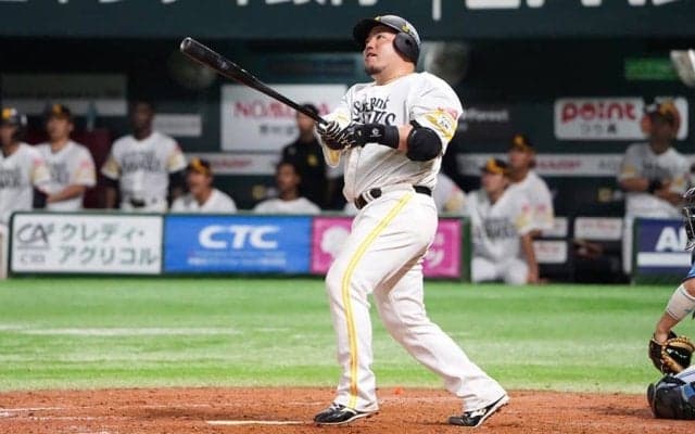 鷹2連勝で日本Sに王手　近藤決勝2ラン＆山川2打席連発…連日の一発攻勢で日本ハム粉砕