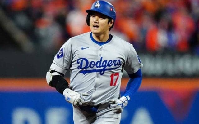 大谷翔平のPO3号はド軍警備員が“保持”　190キロ先頭打者弾がブルペンへ…本人に返却か