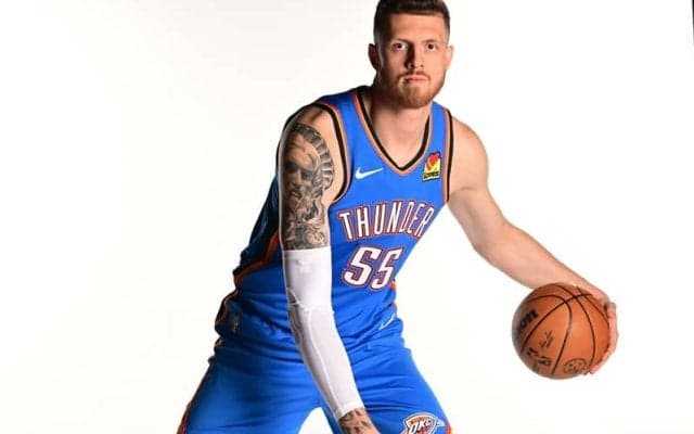 サンダー期待の新戦力アイザイア・ハーテンシュタインが左手骨折で最低5週間の離脱