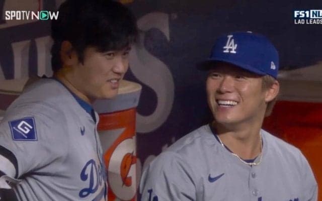 充実の山本由伸、再びの熱投に大谷翔平も“満開ニッコリ”でお出迎え…ベンチでのほっこりシーンが反響「ふたりともにっこにっこにー」「優しい表情」