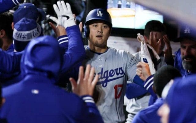 「レイトショーはいいから早めに打ってくれよ」大谷翔平、フリーマンの“要望”に「打ったよー」約束のアーチに笑顔