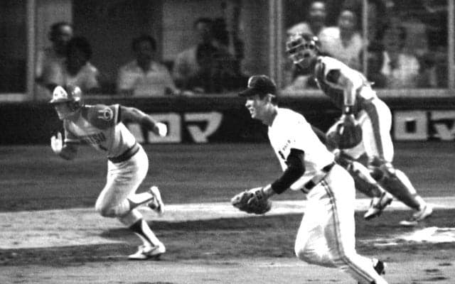 1984年オールスター 江川卓の８連続三振のあとマウンドに上がった鈴木孝政はしらけムードのなか１イニングを投げた