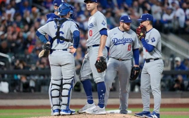 「これがロバーツにイライラする理由だ」大乱調のフラハティ“放置”に辛辣な意見「平均球速が1.9マイル遅い」米記者指摘