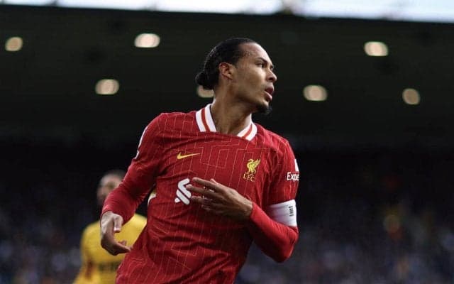 “ファン・ダイクがグループにいる意義” 同胞のスロット監督「常に選手たちの手本」「私は大きな感銘を受けた」