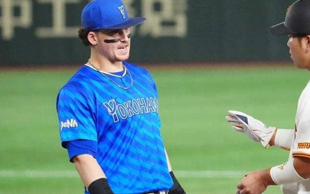 「アウト1つ取る選択肢もあった」　痛恨野選＆悪送球…DeNAオースティンの“後悔”