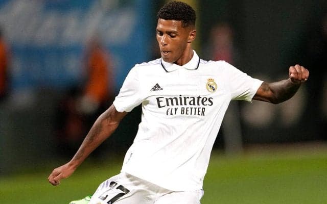 元レアルの20歳DF、娘の名前をタトゥーで彫るも別の男性の子と発覚…DNA鑑定の結果を元恋人が公表「彼の娘ではない」