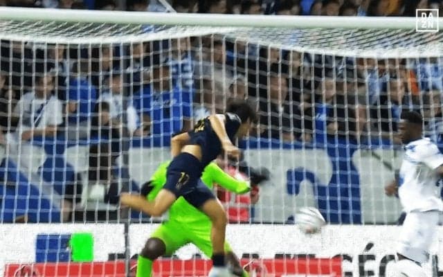 「異次元やん」中村敬斗、欧州日本人初の５試合連続ゴール！ 伊東純也のクロス→豪快ヘッドを叩き込んだ瞬間「決定力オバケだ」「歴史塗り替えた」