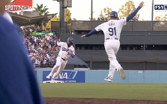 よく走った！テオスカーの激走にベッツが“感情爆発” 「怠慢プレー」直後に魂の汚名返上…MVP男も燃えた逆転劇の舞台裏