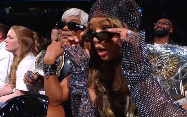 女子タッグ王者も“ドン引き” 100キロ超の巨体を豪快に…新人女子の“規格外”フィジカルに騒然