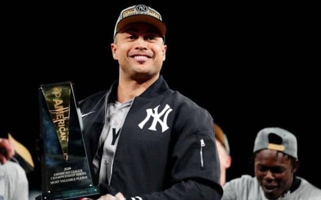 「浮き沈みが激しくケガも多かった」大谷翔平を諦めて獲得した大砲の“復活”に地元メディアの評価は変化「快進撃を続けている」