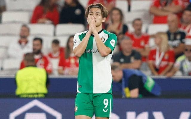 「いるべきところにいる」「見事なゴール」上田綺世が念願のCL初ゴール！ 相手ゴールキックの流れからニアを抜く先制弾「おめでとう！」