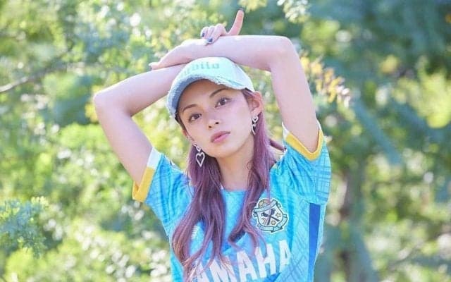 整形告白でも話題、 W杯で｢美人すぎるサポーター｣と注目のジュビロ公式アンバサダー、美人妹と｢フェス参戦2ショ｣がハンパない