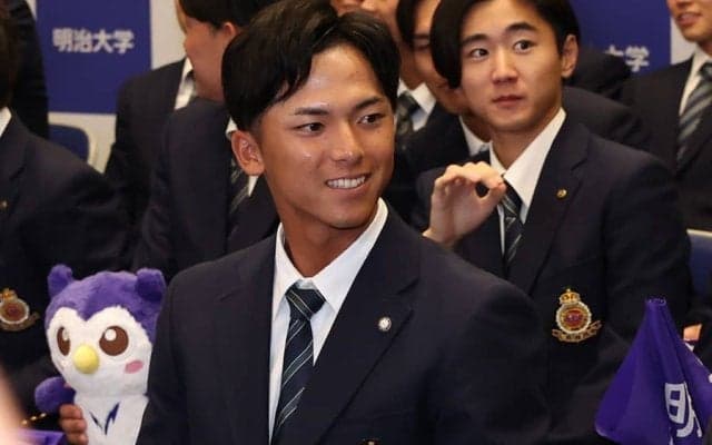 明大会見場は40社集結で“カオス状態”　席取り合戦勃発…ドラ1候補・宗山に異例の熱視線