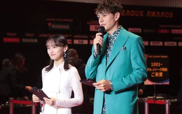 ハリー杉山さん&影山優佳さんのコンビが2年連続でJリーグアウォーズの総合司会に決定!