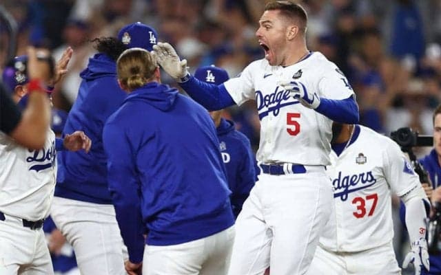 ドジャース、フリーマンの満塁弾で逆転サヨナラ勝ち　大谷は二塁打＆1得点、第2戦は由伸先発