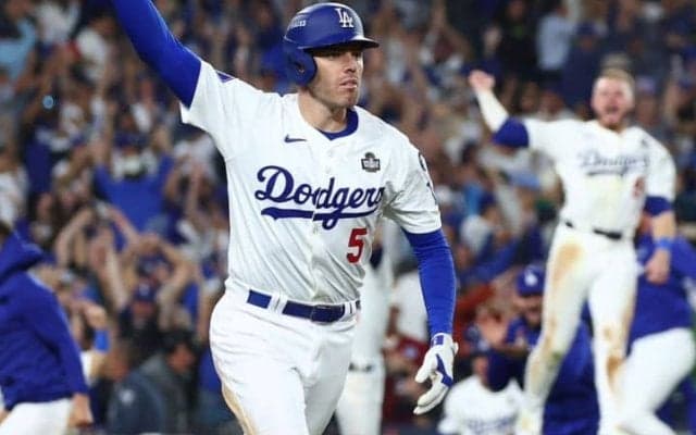 これぞ“MVP打線”の脅威…フリーマンの逆転サヨナラ満塁弾に米衝撃「もう史上最高のワールドシリーズ」「映画みたい」