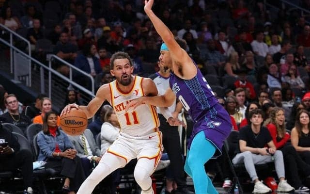 1961年以来初…ホークスのトレイ・ヤングが開幕から2戦連続で30得点10アシスト超え