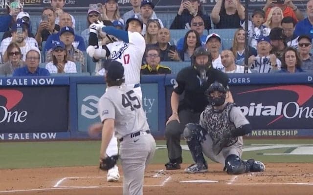 球場騒然… 大谷翔平に「ドン引き」 相手投手に異変… 衝撃の“初球打ち”が「ヤバすぎるw」「ウソだろ」