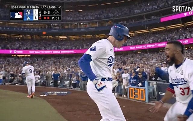 こんなベッツ見たことない！フリーマンの2戦連続弾で「ベンチもお祭り騒ぎ」 カーショーもテオスカーも…異例超熱狂の瞬間