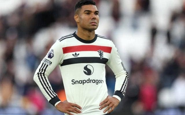 終盤の不可解な判定でPK献上のユナイテッドが公式戦5試合ぶりの敗戦…【プレミアリーグ】