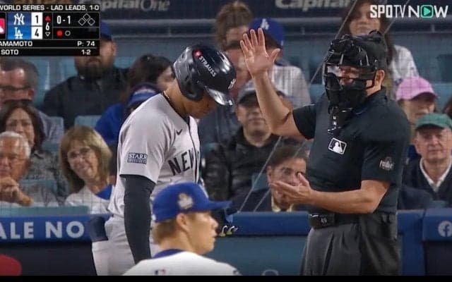 山本由伸の投球で何が起きた？ “想定外のハプニング”「…え？ 何？」 ヤ軍ソトが審判に話しかける… 球場騒然