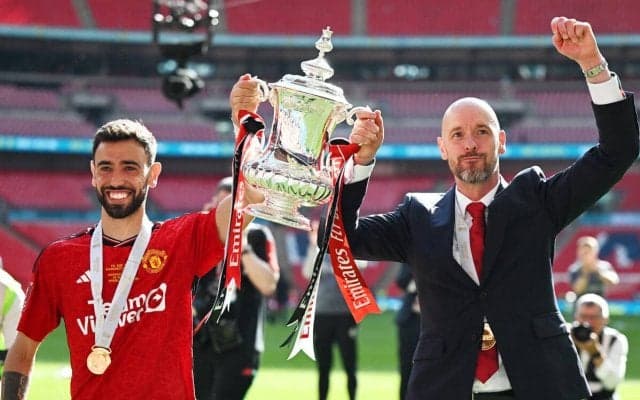 「ボス、いつもありがとう！」キャプテンMFブルーノ・フェルナンデスが退任のテン・ハグ監督にメッセージ