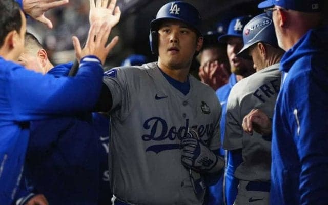 ド軍が4年ぶりWS制覇へ王手　大谷翔平は2戦無安打も1得点2出塁…左肩負傷から強行出場