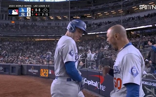 フリーマン、3戦連続弾に「イエス！」 ベッツも雄叫び、大谷翔平は左腕を庇いながら…中継が捉えたMVPトリオ“それぞれの執念”