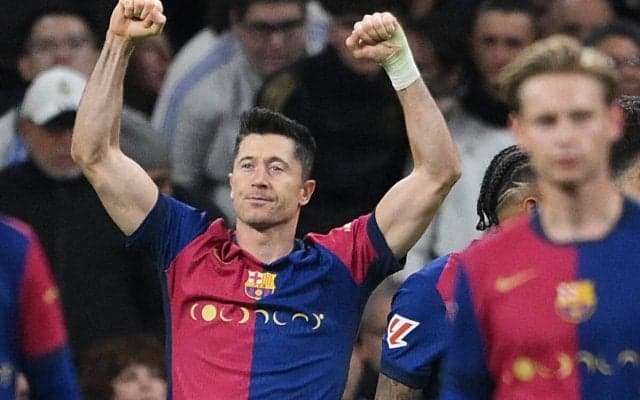 エムバペになくてレバンドフスキにあるもの クラシコを「大差」にした「ストライカー」の有無