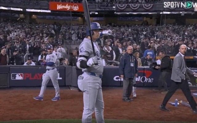 どうなってんだよ！ 大谷翔平が“想定外の動き”「ウソだろ…」 まさかの展開に…「いきなり？」「打つ気マンマン」