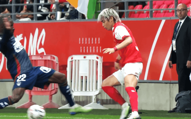 そこで股抜き！？ 伊東純也の“スーパー突破”が大反響「技術も凄いんです！」「何回でも見てしまう」リーグアン公式Ｘでバズる