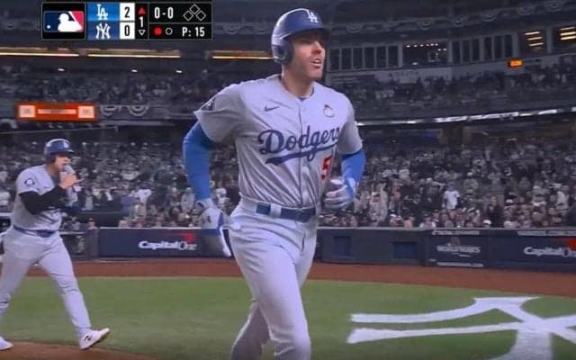 大谷翔平を助けた…？ フリーマンが「優しすぎ」 走らせない… 豪快すぎる一撃で「自分も怪我人なのに…」