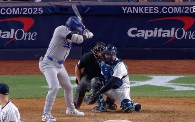 何してくれてんだよ！ 大谷翔平、まさかのアクシデント　“デコピン”スパイクに死球直撃「痛そう…」「満身創痍すぎ」