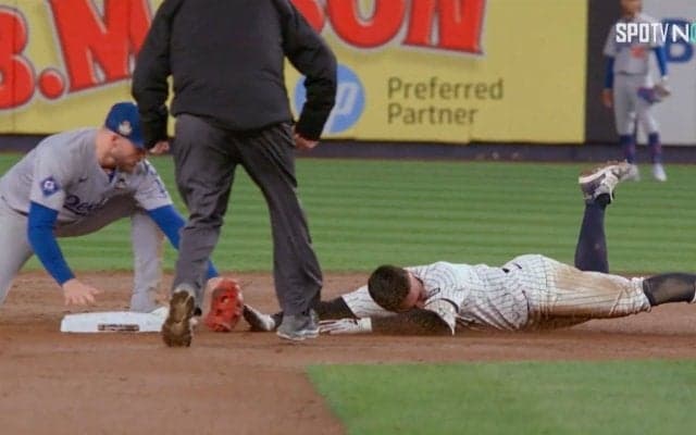 ヤ軍の執念が…グラブを弾いた衝撃ヘッスラ！ WSの流れを変えるか？ 終盤の大量点を呼び込んだワンプレー