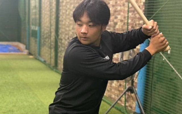 打撃で体の開きを抑える“理想の回転”とは？　大阪桐蔭元主将がNGとする「重心の位置」
