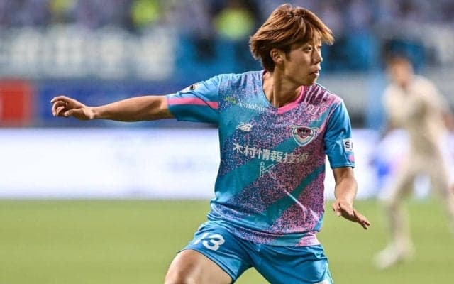 「暴れすぎだろ」元鳥栖21歳FWの衝撃的なゴールに日本から驚きの声！「えぐい切り返し!!!」「三笘に次ぐ位置にいる」など称賛続々