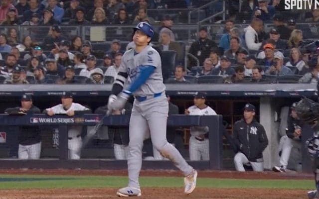 こんな状態で… 大谷翔平、フルスイング直後に“異変”「泣ける」 一瞬見せた“表情”に「どんだけ気合入ってんだよ」