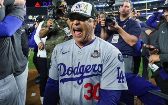 ロバーツ監督、世界一に歓喜　敵地NYで大逆転に興奮止まらず…「感謝したい」