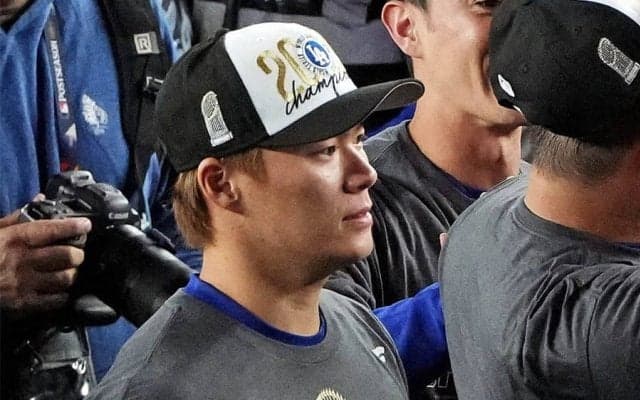 山本由伸「5冠」達成で浴びた歓喜の美酒　大谷翔平も“乱入”…「最高です、フフフ」