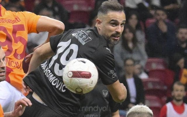 モンペリエ、ナポリなどで活躍した元セルビア代表DFマクシモビッチをフリーで獲得！