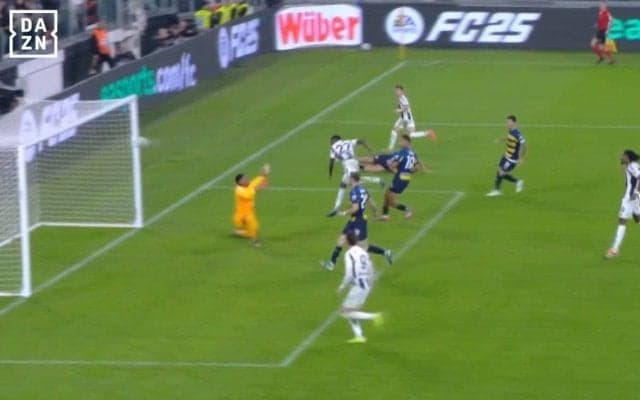 鈴木彩艶、「無罪」の失点…ユヴェントスの“２世トリオ”に完全に崩された瞬間「素晴らしいゴール」「オールドファンには堪らん」