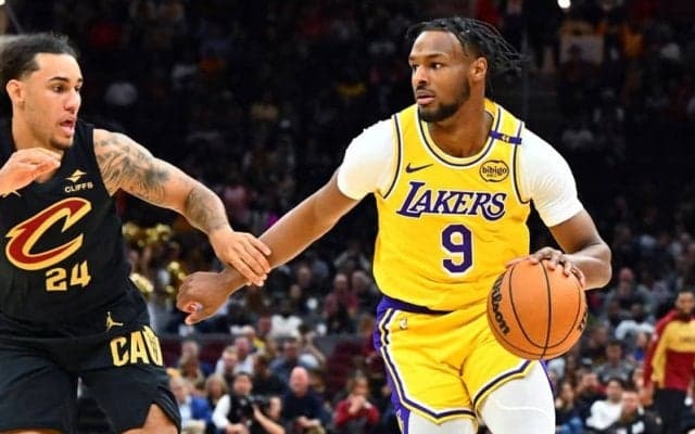 レブロンの長男ブロニーがジャンパーでNBA初得点「スペシャルな瞬間になったのは確かだね」