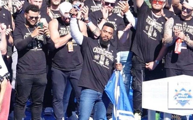 ド軍テオスカー・ヘルナンデスが“男泣き”　満員ファンに感謝…オフにFA