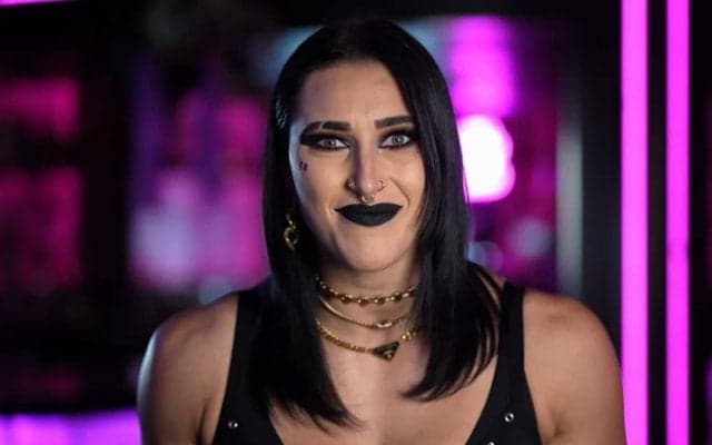 筋肉女子×3 破壊力抜群の“最強アッセンブル”に「なんて写真だ」ファン騒然