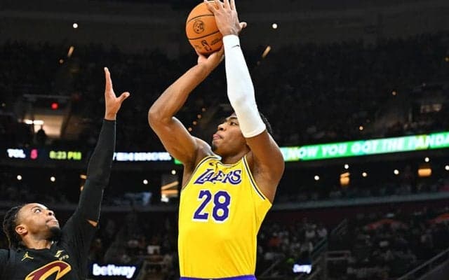 レイカーズがラプターズとの激しい打ち合いを制す…八村塁は第4Qに値千金の連続3P