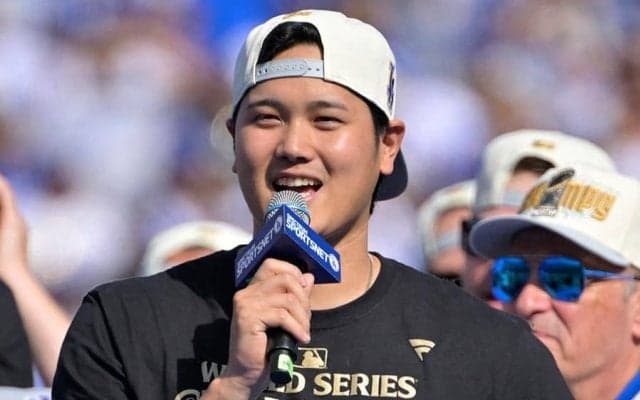 大谷翔平、真美子夫人に「ほっこりします」　仲良しショット…穏やか笑顔に「癒されます」